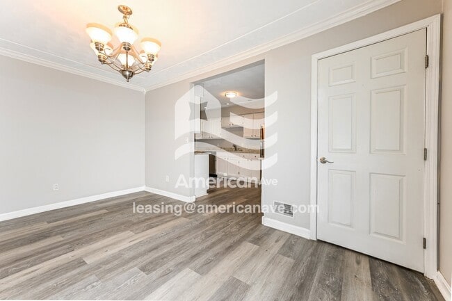 Foto del edificio - 153 McAdam Ave