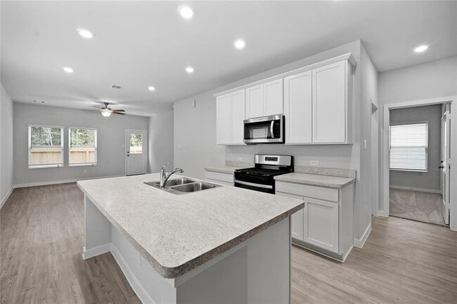 Building Photo - 16886 Pandora Wy