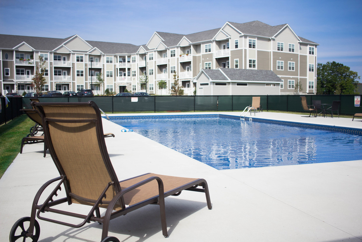 Piscina - Finney Crossing Apartments