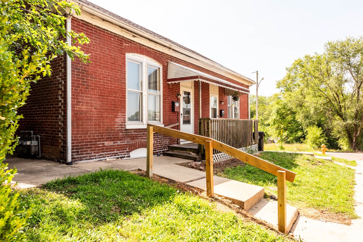 Foto principal - 717 Caroline St