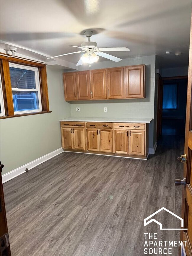 Foto del edificio - 5143 S Rockwell St