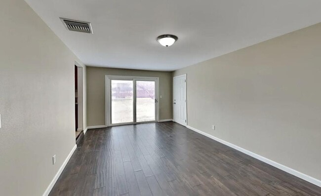 Building Photo - 12451 Telfair Ave
