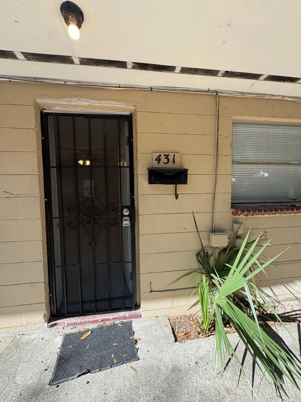Primary Photo - 431 W 18th St