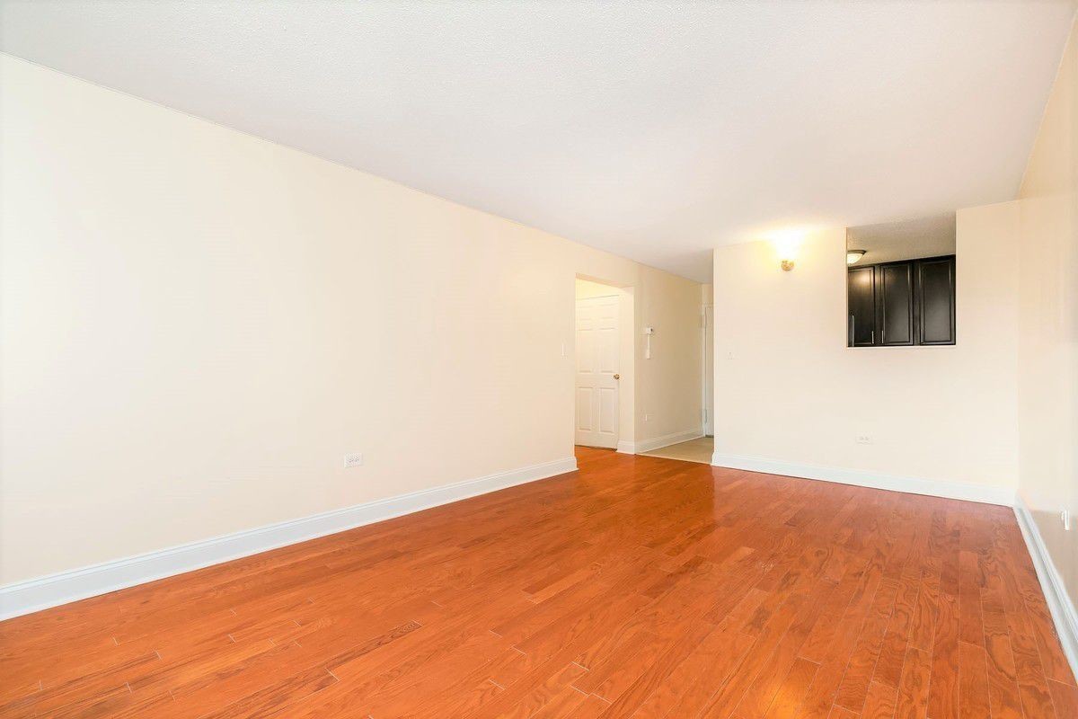 546 Main St, New York, NY 10044 Apartments in New York, NY