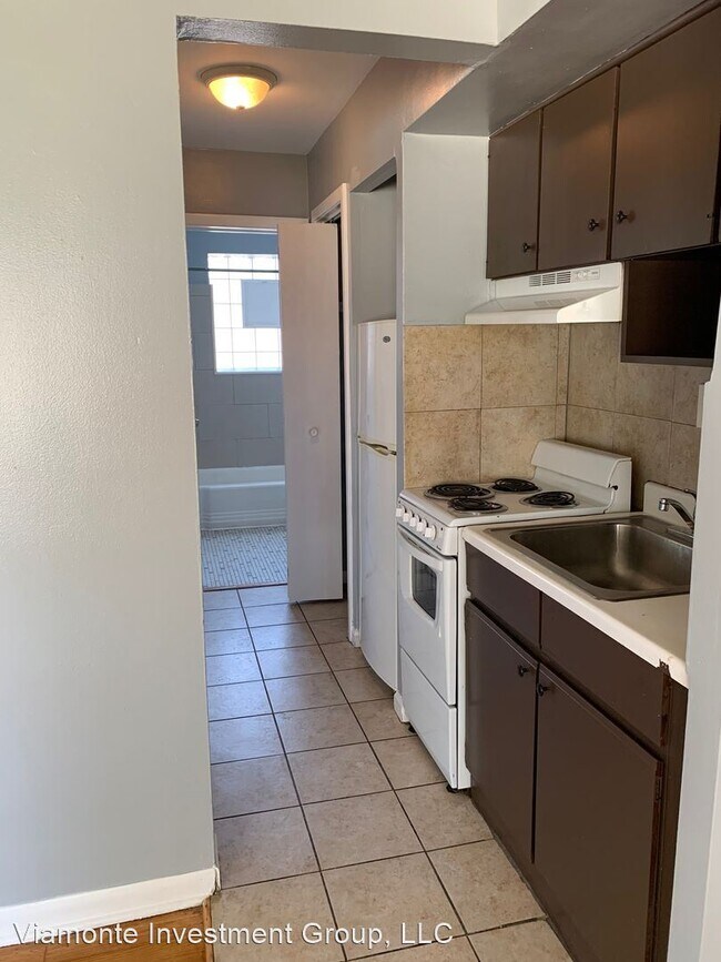 Foto del edificio - 4329 W 95th St