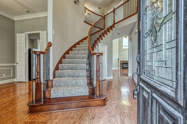 Building Photo - 6533 Riveredge Dr