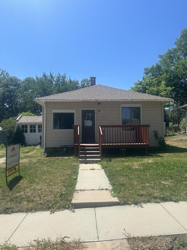 Primary Photo - 18 S Denver Ave