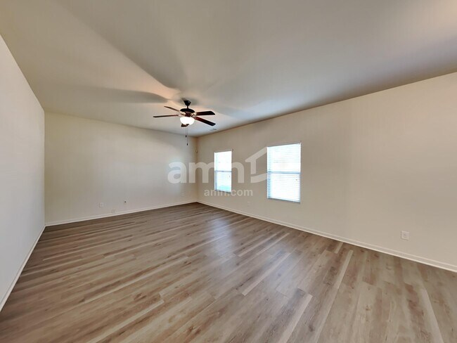 Foto del edificio - 4025 Clay Ct SE