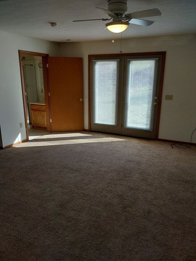 Building Photo - 3BR Glenn View II