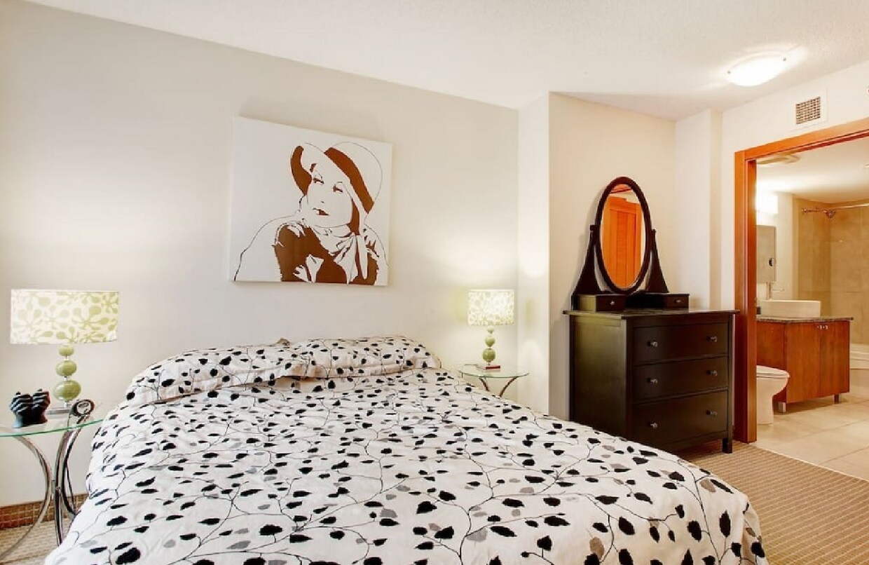Foto del edificio - 6901 Shore Rd