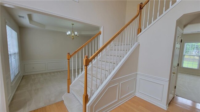 Foto del edificio - 5072 Raventhorpe Ct