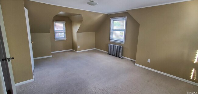 Building Photo - 80 Molyneaux Rd