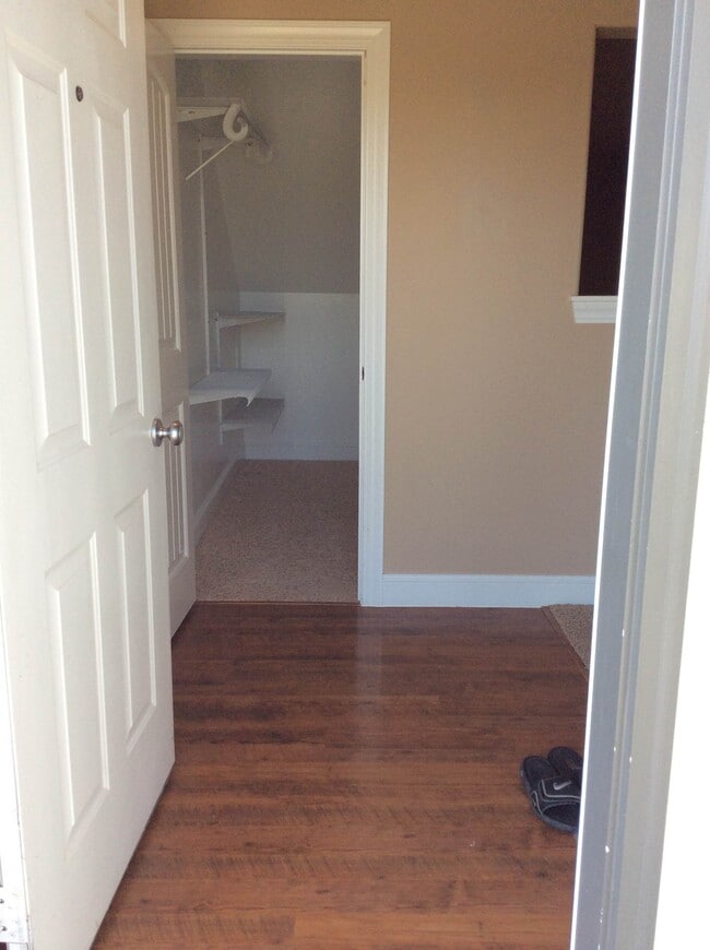 Building Photo - 60 N River Rock Dr