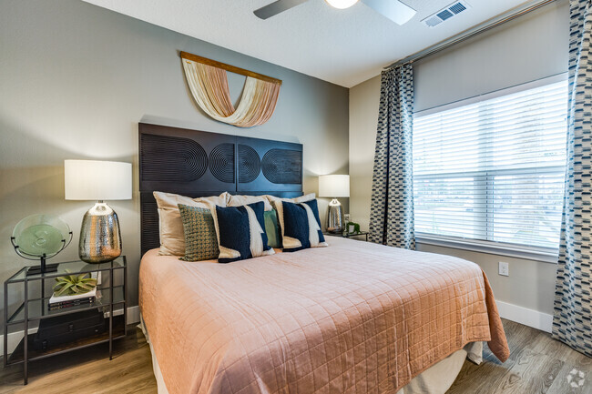 1 BR, 1 BA- 790SF - Apex at South Creek