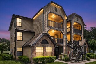Building Photo - 380 Lakepointe Dr