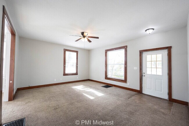 Foto del edificio - 411 S East St