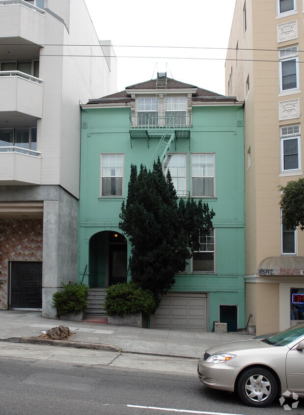 Building Photo - 2327 Van Ness Ave