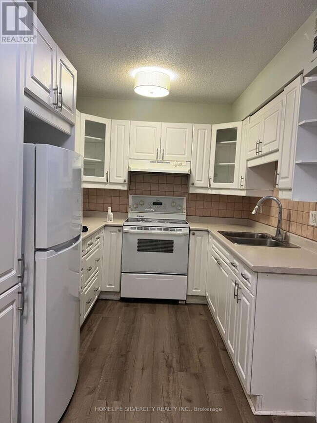 Photo du bâtiment - 2929 Aquitaine Ave