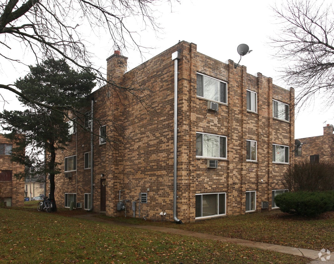 Building Photo - 1115 N Boxwood Dr