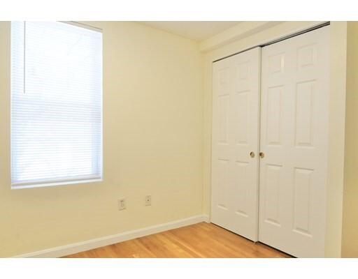 Foto del edificio - 174 Maverick St