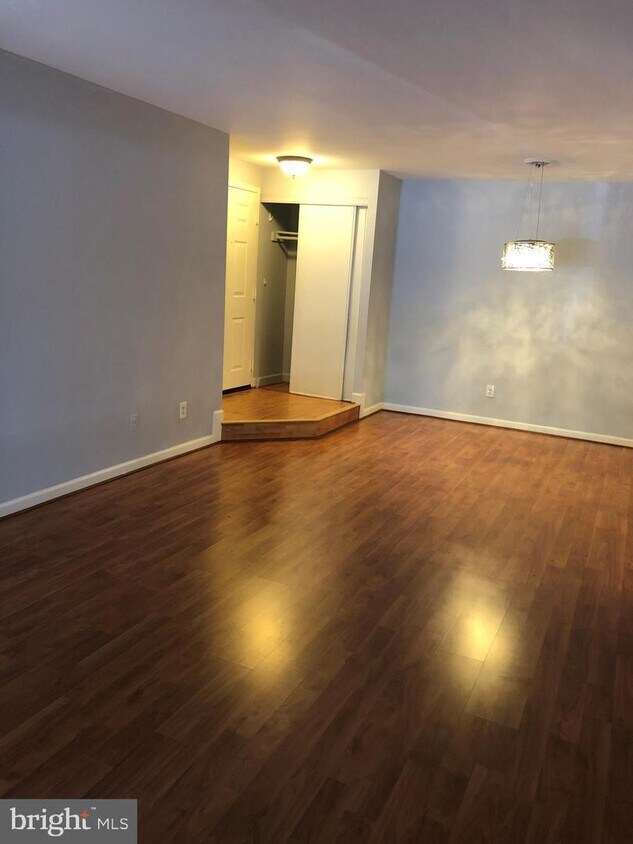 5819 Cove Landing Rd Unit 204, Burke, VA 22015 Condo for Rent in