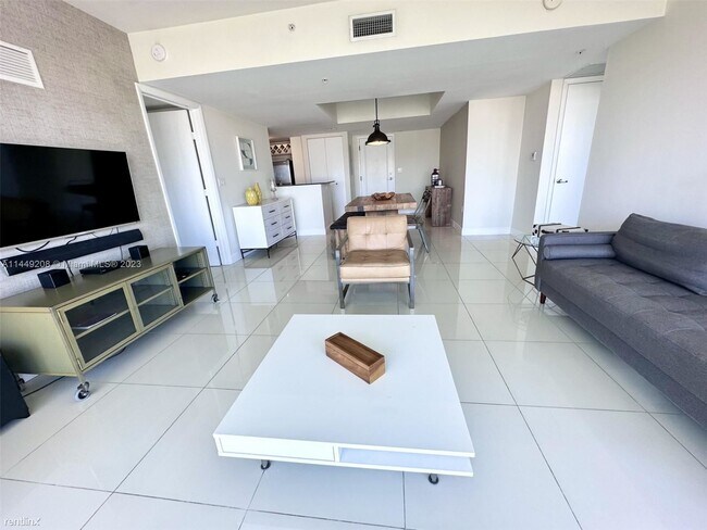Foto del edificio - 2 br, 2 bath Condo - 1861 NW South River D...