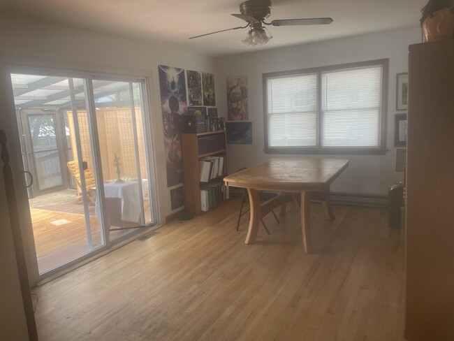 Building Photo - 112 Howard St