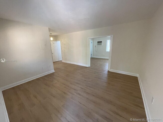Building Photo - 218 Santillane Ave