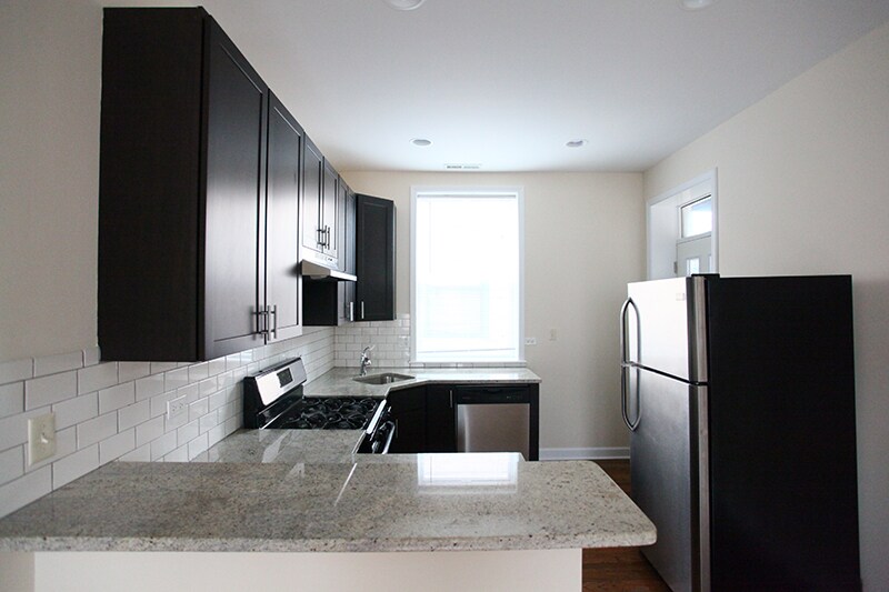 Foto principal - 853 W Cornelia Ave