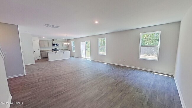 Foto del edificio - 5207 Meagan Ln NE