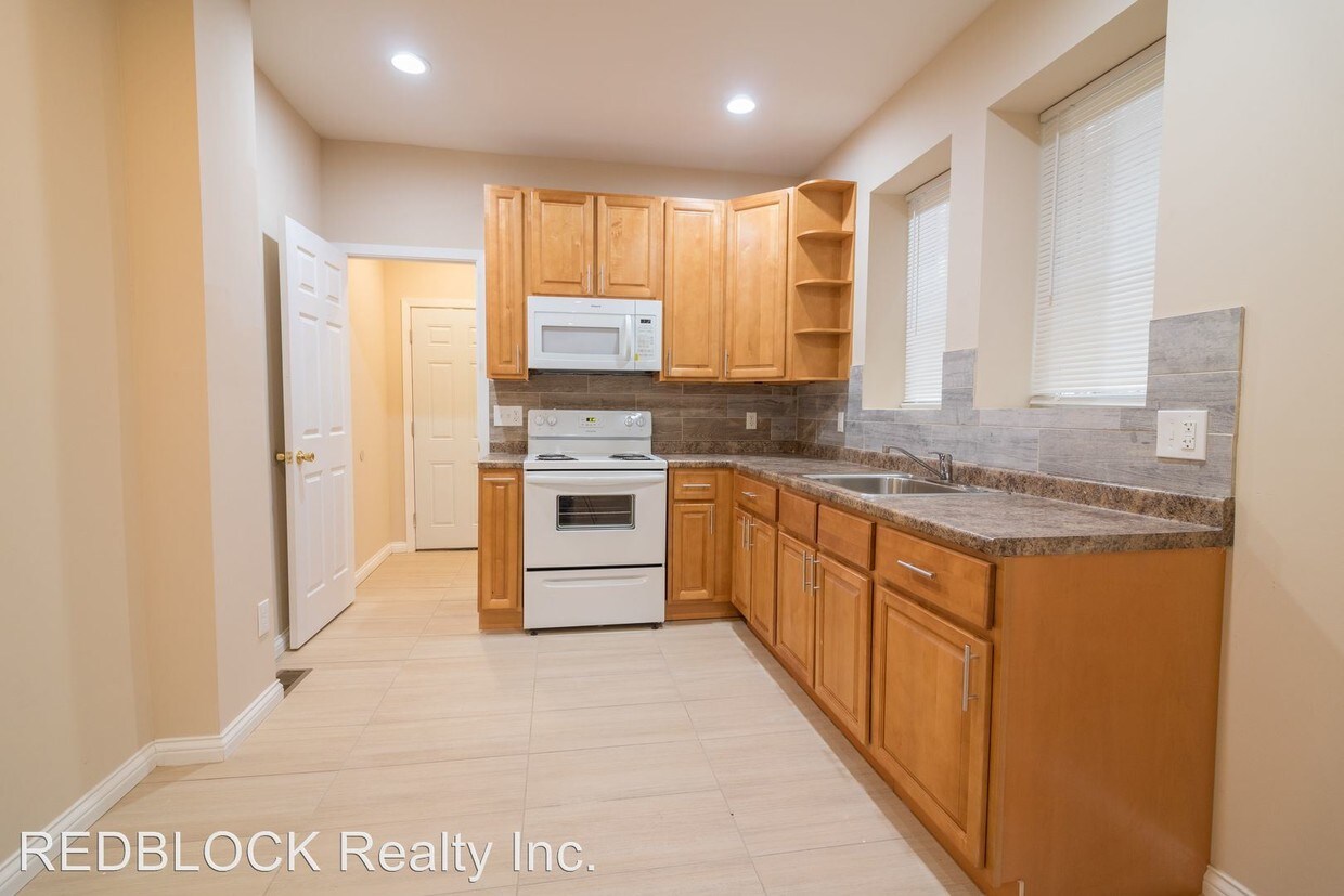 Primary Photo - 3 br, 1.5 bath House - 2079 Albright Street