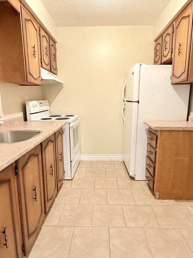 Photo du bâtiment - 4 Dufferin St N