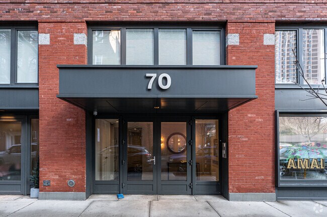 Building Entrance - 70 Henry St