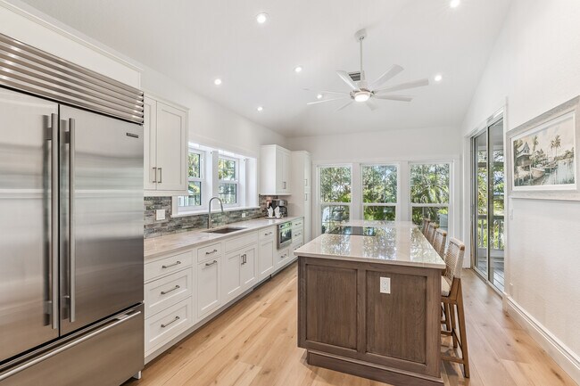 Foto del edificio - 176 Carrick Bend Ln