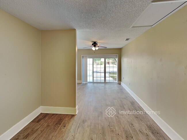 Building Photo - 340 Micanopy Ct