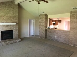 Building Photo - 18023 Garden Manor Dr