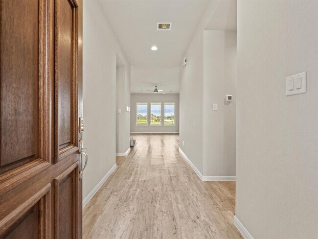 Building Photo - 4919 Bella Danielle Ct