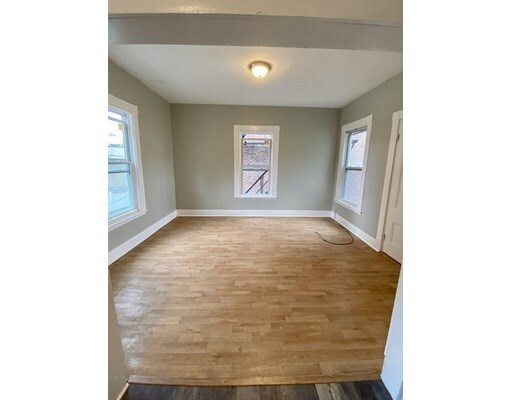 Foto del edificio - 357 Somerville Ave
