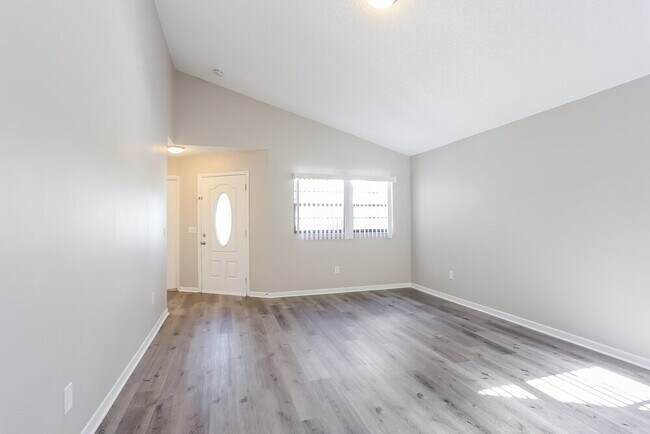 Foto del edificio - 154 Chelsea Ct