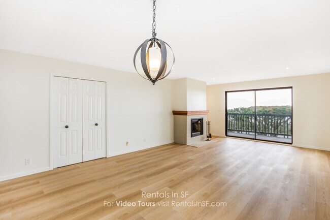 Building Photo - 155 Gardenside Dr