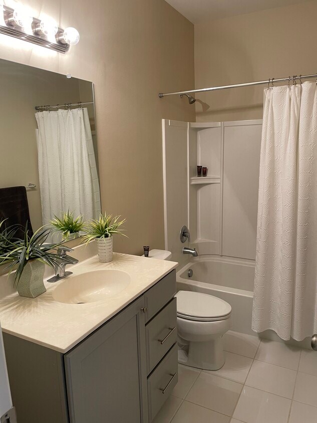 40 Westhampton Dr, Wilmington, DE 19808 House Rental in Wilmington