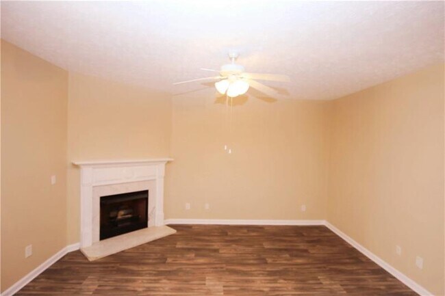 Building Photo - 2240 Grovemont Dr
