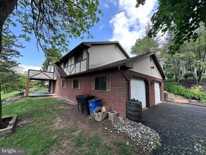 Building Photo - 44 Gibraltar Rd