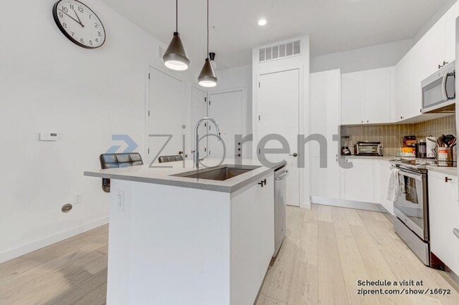 Building Photo - Unit 235