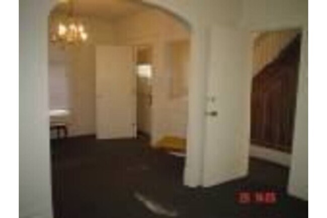 Foto del edificio - 221 N Ashley St