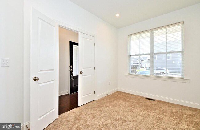 Building Photo - 62 Ironwood Dr