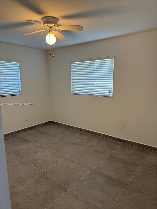 Foto del edificio - 702 Neptune St