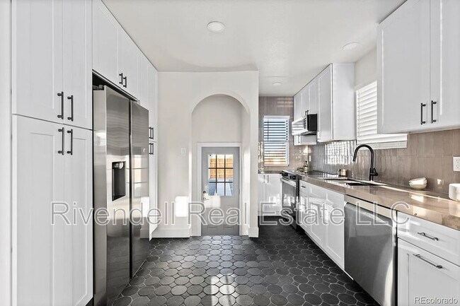 Foto del edificio - 3250 Clayton St