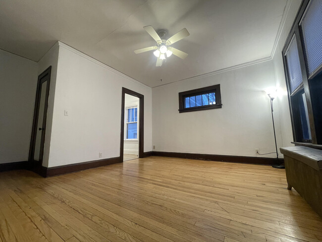 Foto del edificio - 1023 Grand Ave