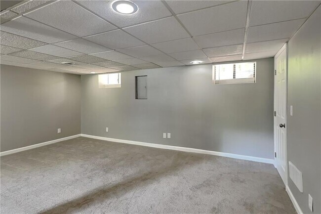 Foto del edificio - 4006 Maxanne Dr NW
